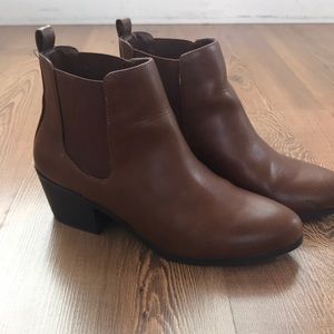 Brown forever 21 boots